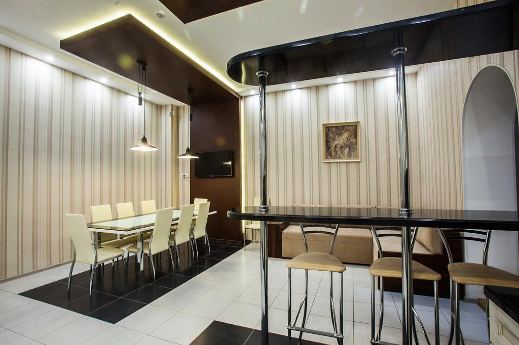 Hotel Tsentralnaya Gomel Exterior photo